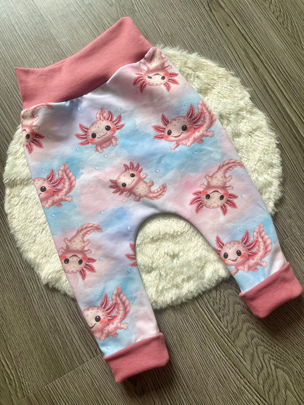 Handmade lange Pumphose Axolotl – Gr. 86