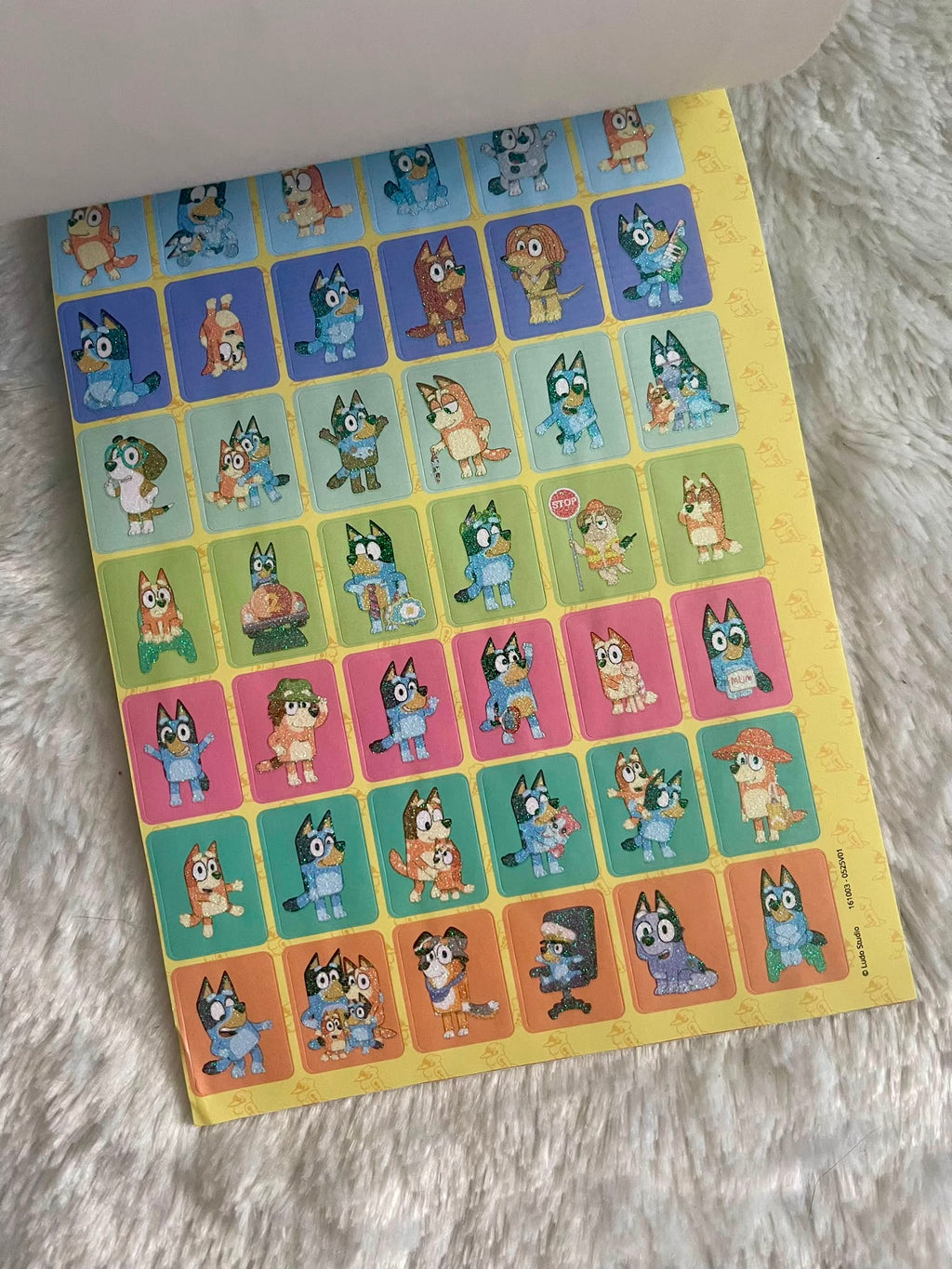 Bluey Glitzer-Stickerblock mit 8 Stickerseiten