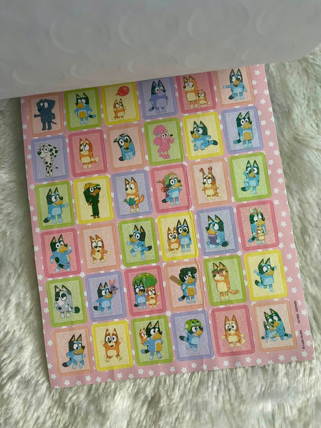 Bluey Glitzer-Stickerblock mit 8 Stickerseiten