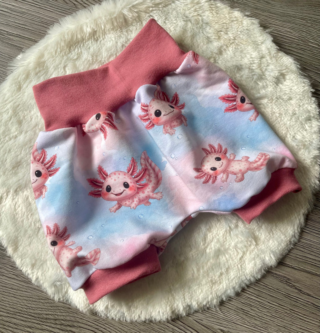 Handmade kurze Pumphose Axolotl – Gr. 86/92